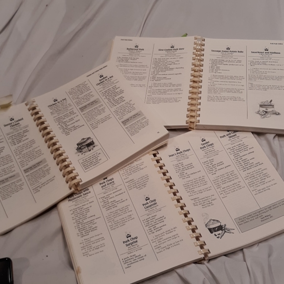 3 Fix it and Forget it cook books - Picture 2 of 3